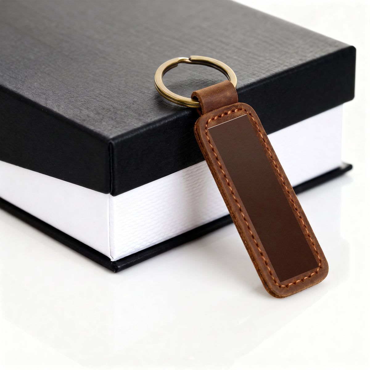 Personalised Leather Keychain for Husband – Romantic Gift from Wife