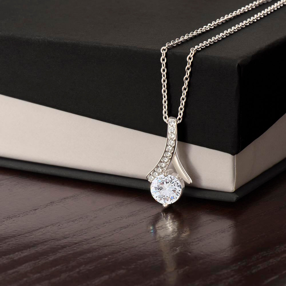 Alluring Beauty Necklace Where Sophistication Meets Radiance