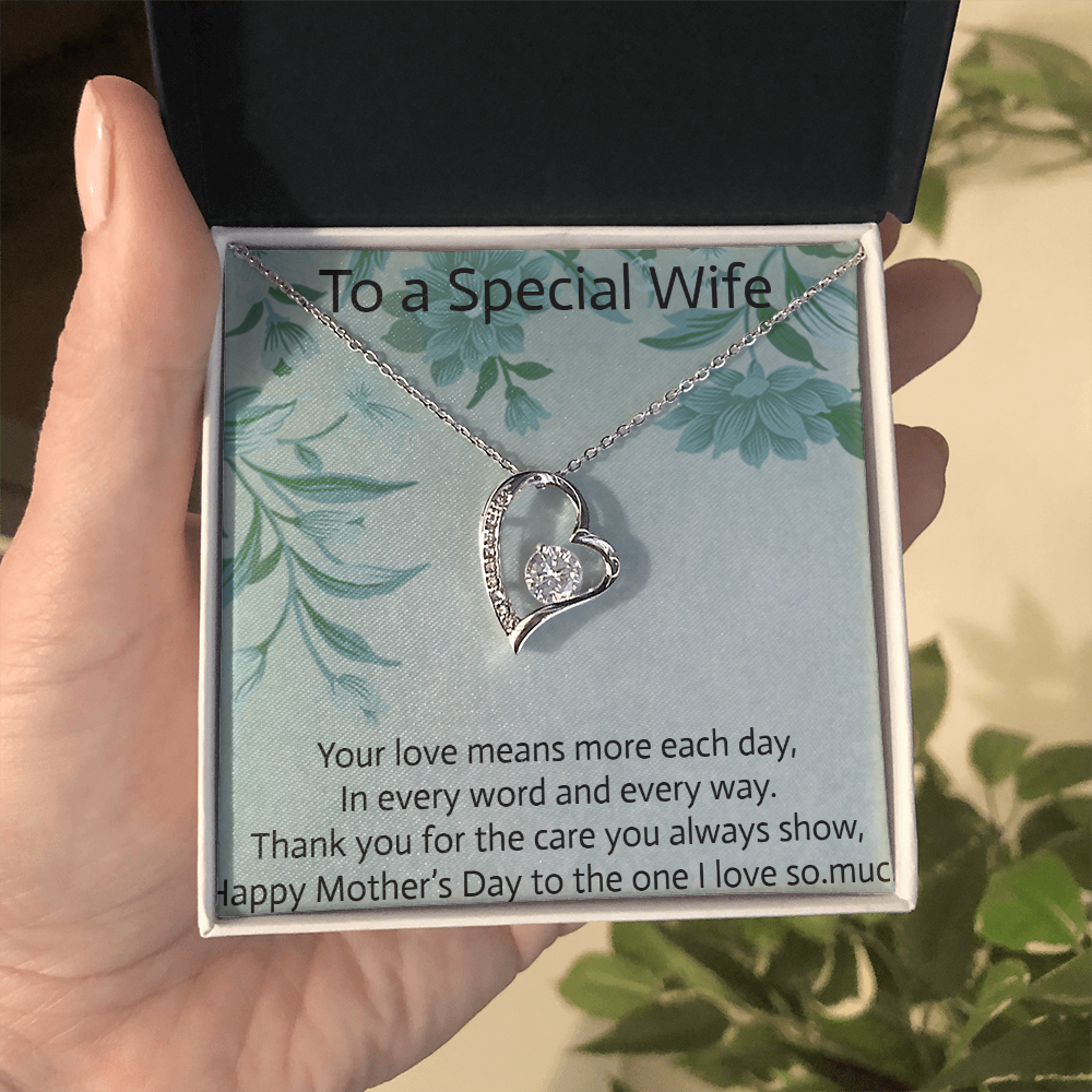 Forever Love Necklace – The Perfect Gift for Your Wife