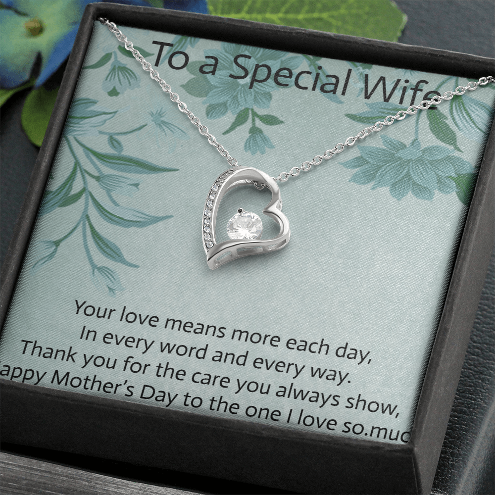 Forever Love Necklace – The Perfect Gift for Your Wife