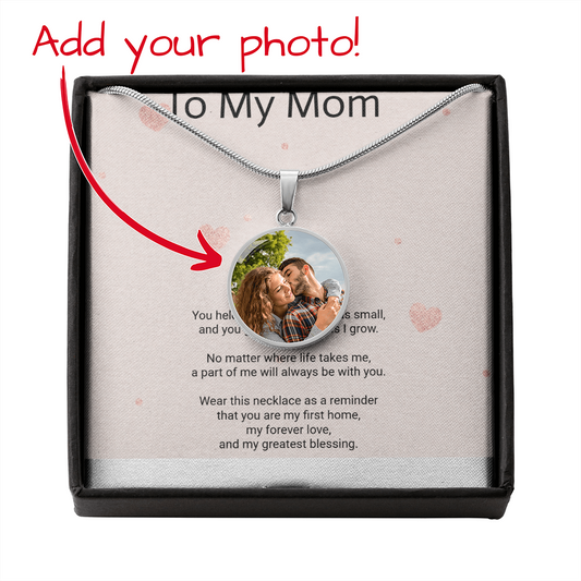 Photo Circle Necklace for Mom – A Gift Filled with Love