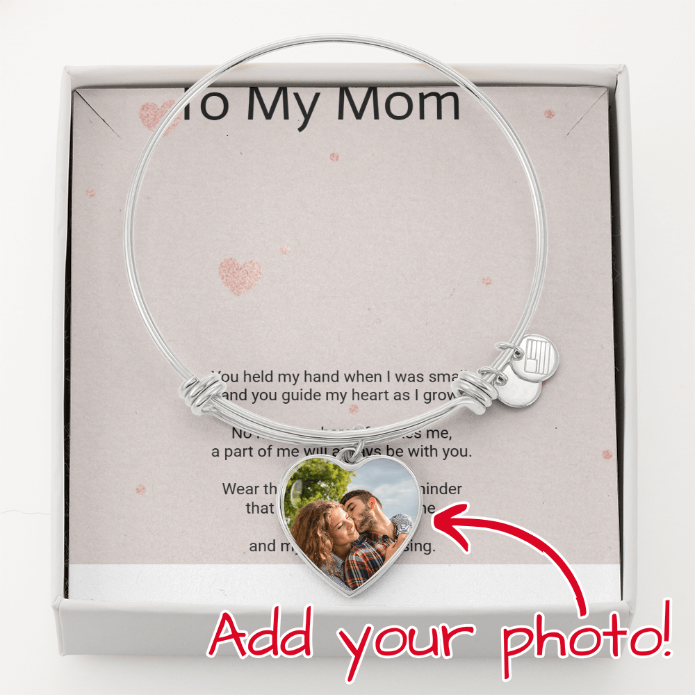 Mother's Gift Buyer Upload Luxury Heart Bangle – Elegant Love