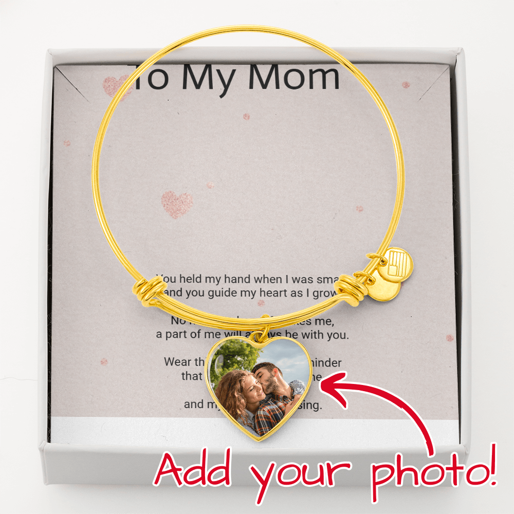 Mother's Gift Buyer Upload Luxury Heart Bangle – Elegant Love